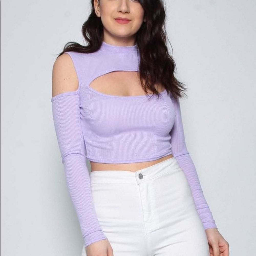 🆕 Cut Out Front Crop Top - Lilac
